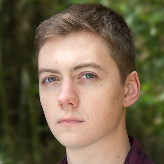 Daniel Adams head shot