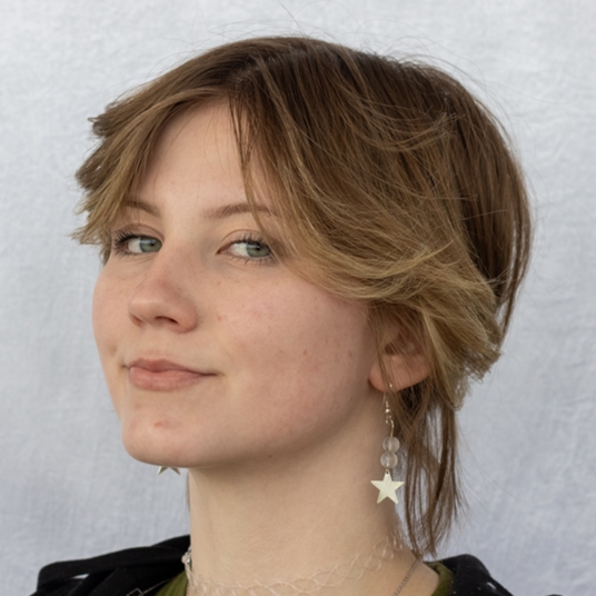 Fiona Kosciolek (Microphone Crew) head shot