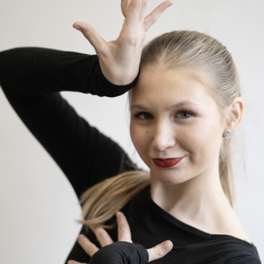 Valerie Halvorson head shot