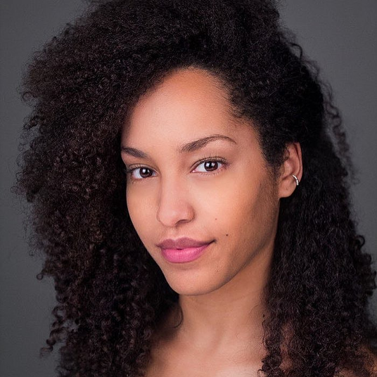 Lauren Davis head shot