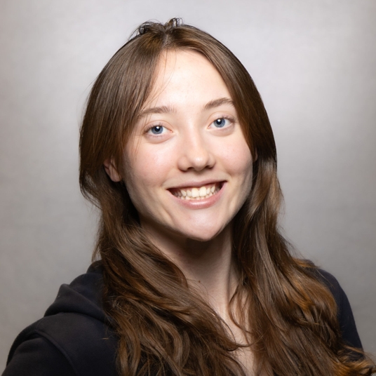 Sasha Walshe+ head shot