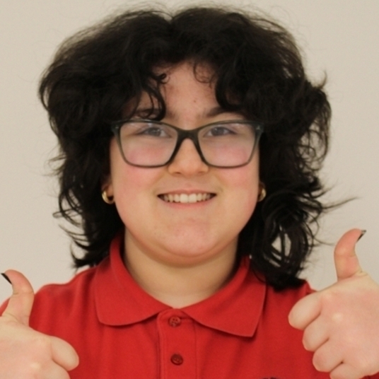 Charlotte Baroudi (Crutchie - Gold) head shot