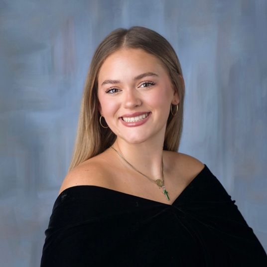 Caroline Fuller '26 head shot