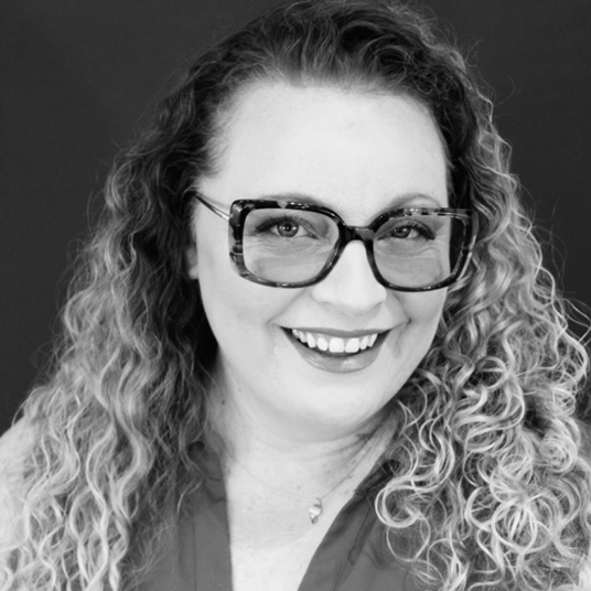 Chrissy Burns head shot